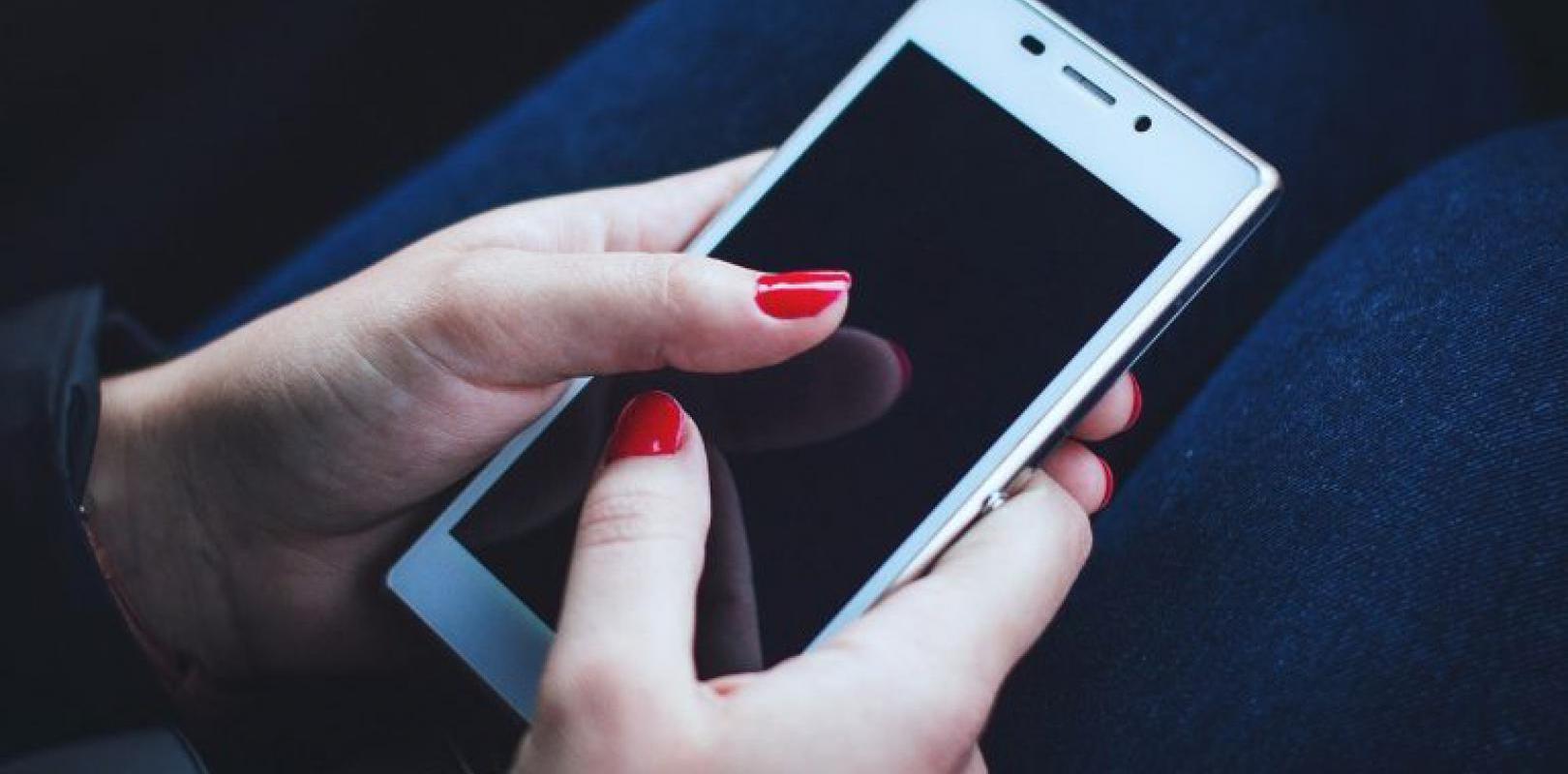 Using Mobile While Take Off